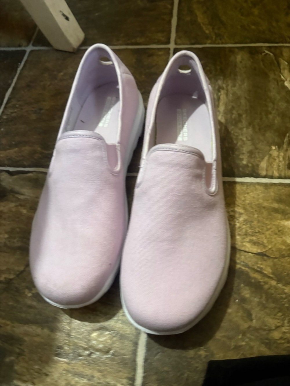 Light l Slip-On Canvas Sneakers